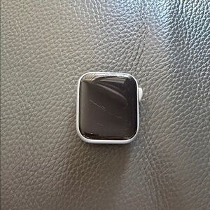 Silver 40 mm Apple Watch 6th Generation